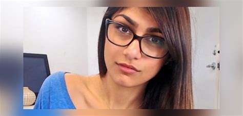 mia khalifa nip slip|Mia Khalifa Onlyfans Rare Nipple Slip